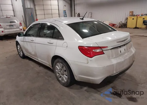 2012 Chrysler 200 Lx z USA, uszkodzony, nr VIN 1C3CCBAB2CN295548